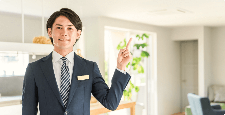スーツを着ている男性の画像